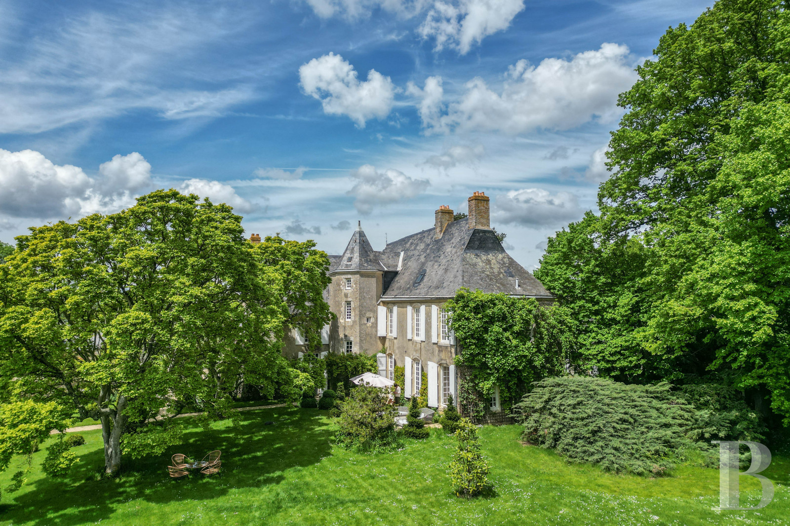 A 15th century manor and its remarkable garden west of Le Mans in Sarthe - photo  n°3